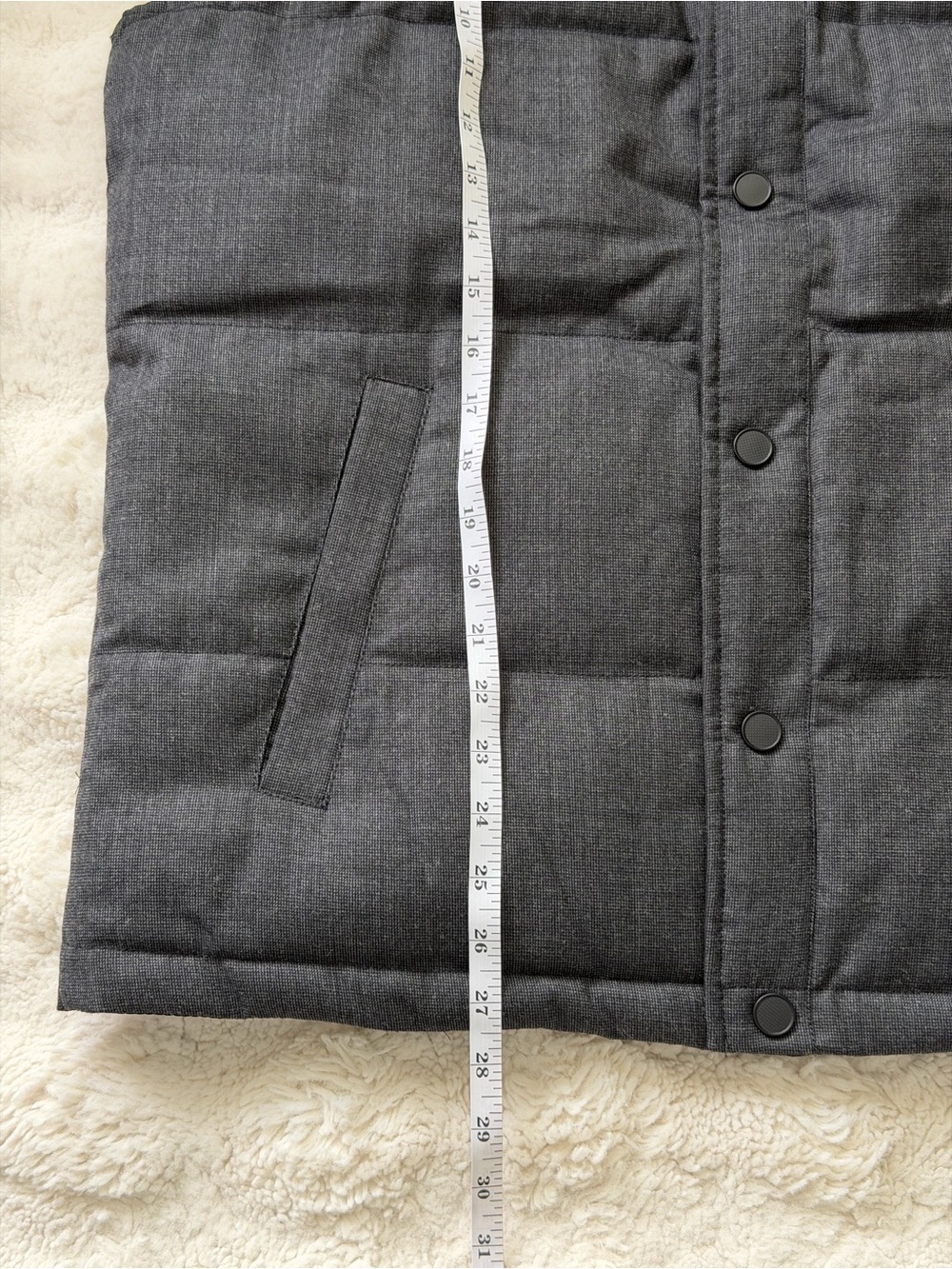 Jos. A. Bank Men's Reversible Quilted Vest in Charcoal - M - Picture 10 of 11